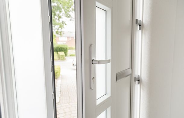 Hoe goed isoleren kunststof kozijnen in de winter én zomer?