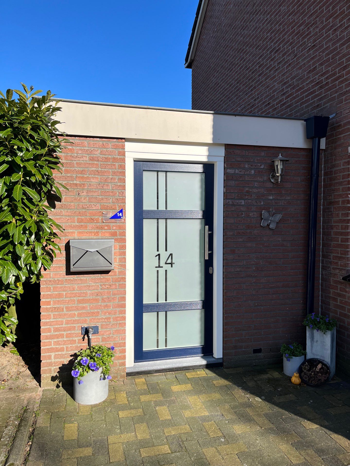 kunststof voordeur met kozijn