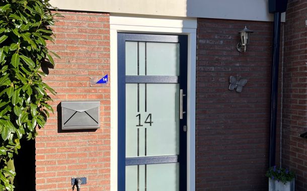 Kunststof Voordeur met Kozijn