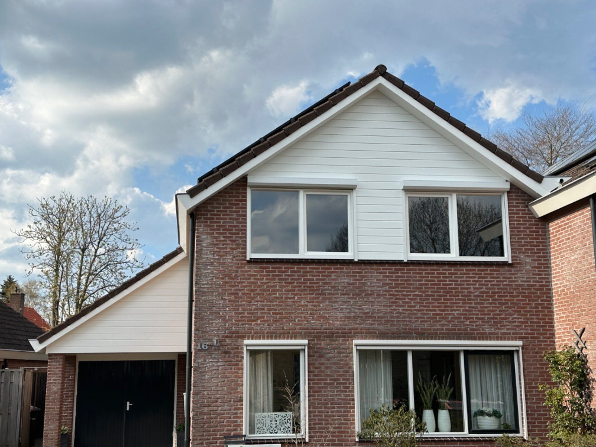 Kunststof dakranden voor duurzame, onderhoudsvriendelijke afwerking met uitstekende bescherming tegen weersinvloeden.