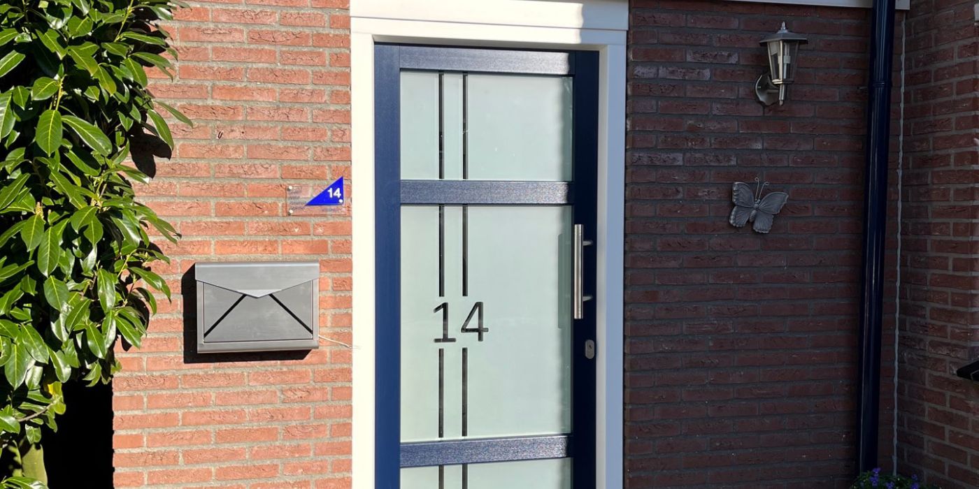 Kunststof Voordeur met Kozijn